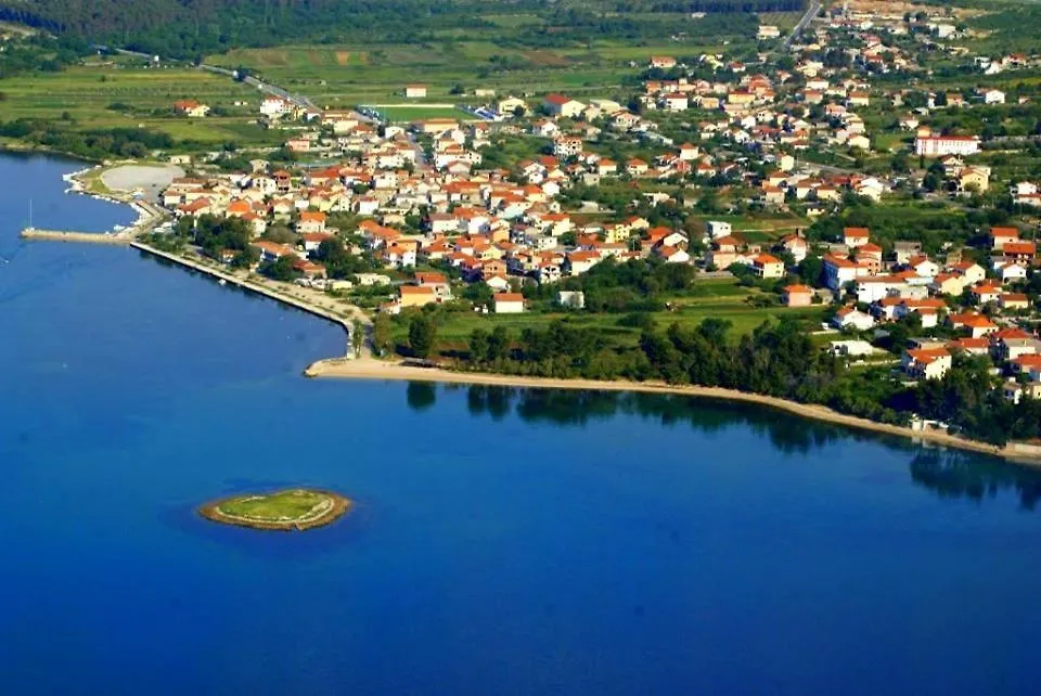 Apartmani Ajp Posedarje 0*,